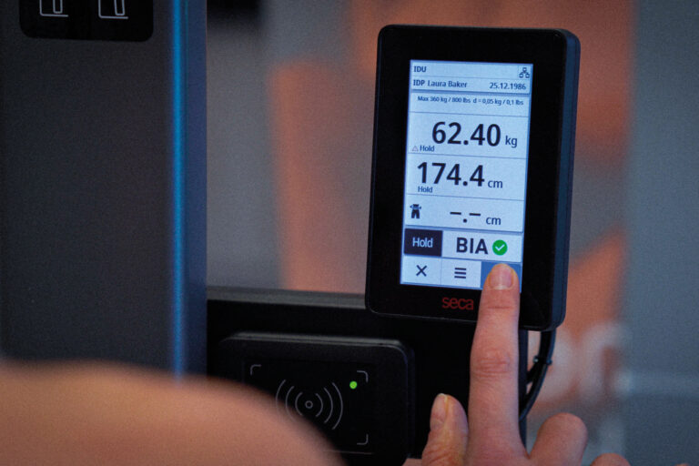 seca TRU Ultra Touchscreen mit Auswertung und TRU Body Score